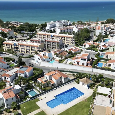 Feriehus #375 Spacious Townhouse With Pool, Bbq & Parking